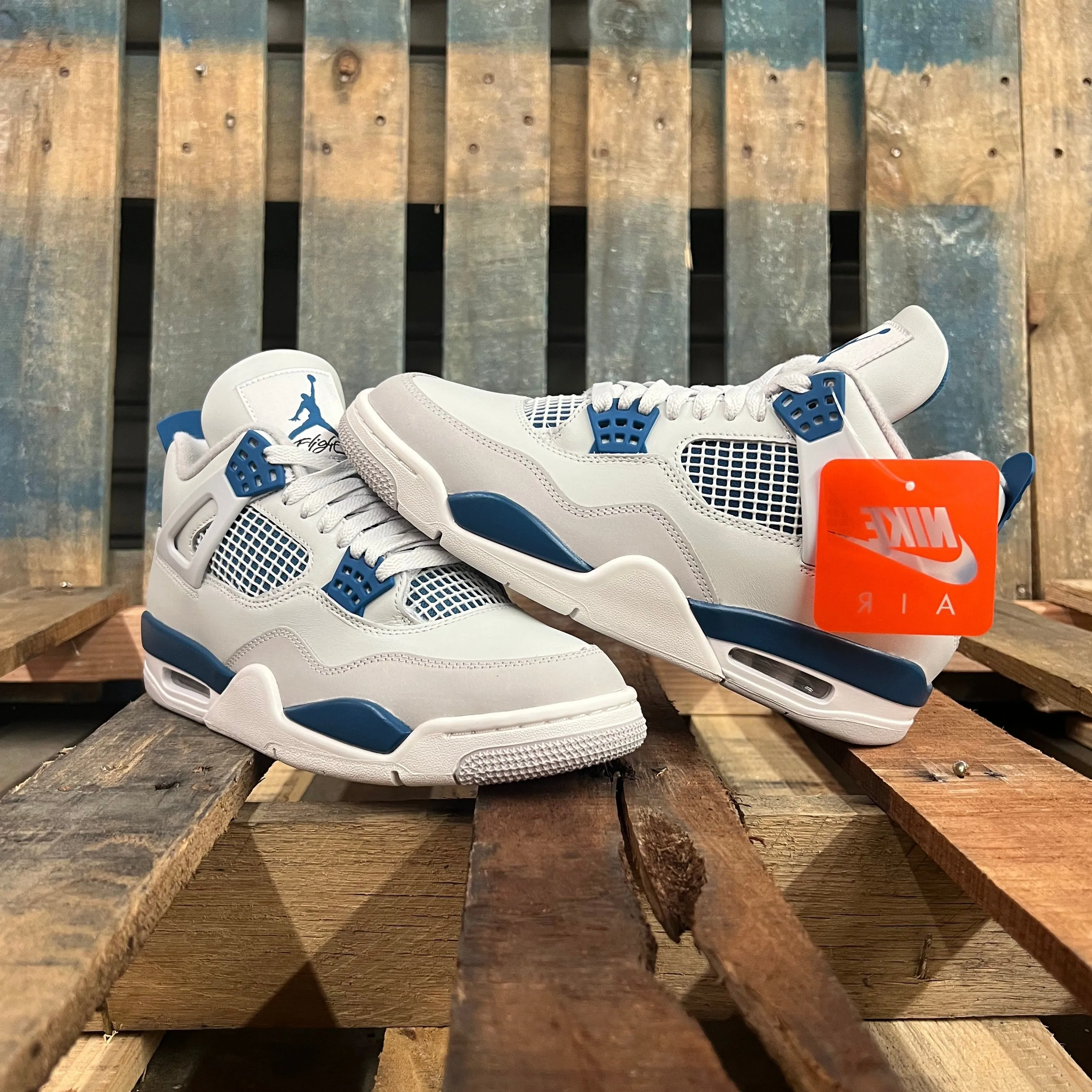 Air Jordan 4 Retro 'MILITARY BLUE'