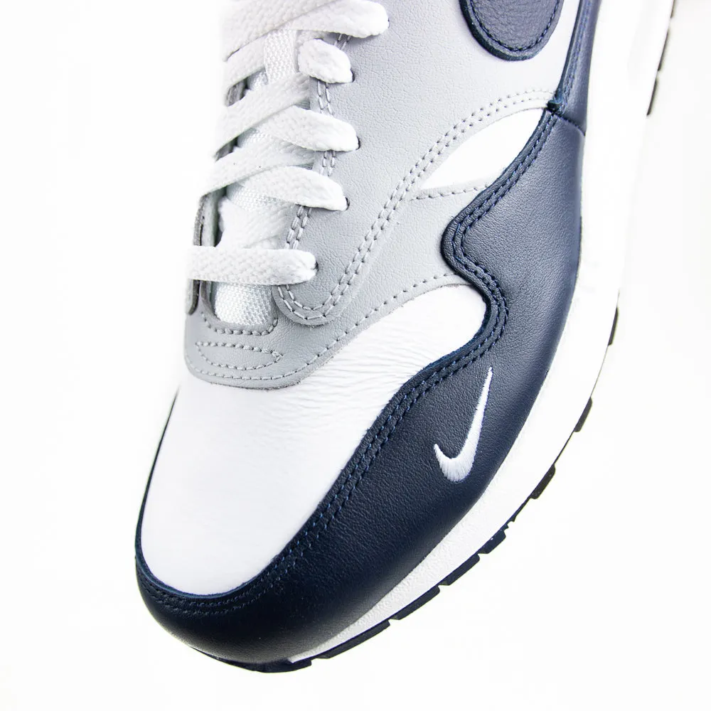 Air Max 1 LV8 (White/Obsidian/Wolf Grey)