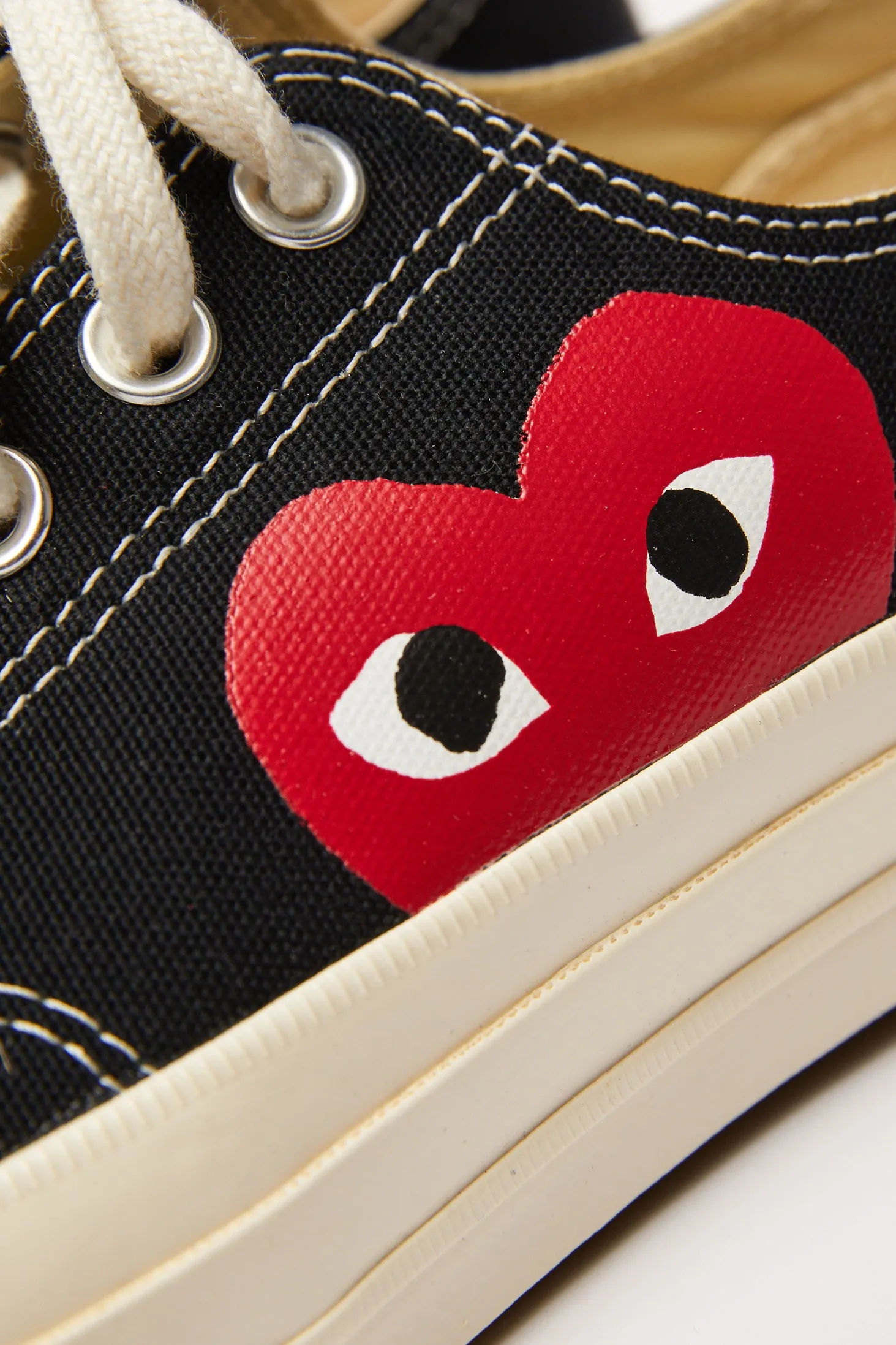 Comme des Garcons PLAY x Converse Chuck 70 Low Single Heart Shoes