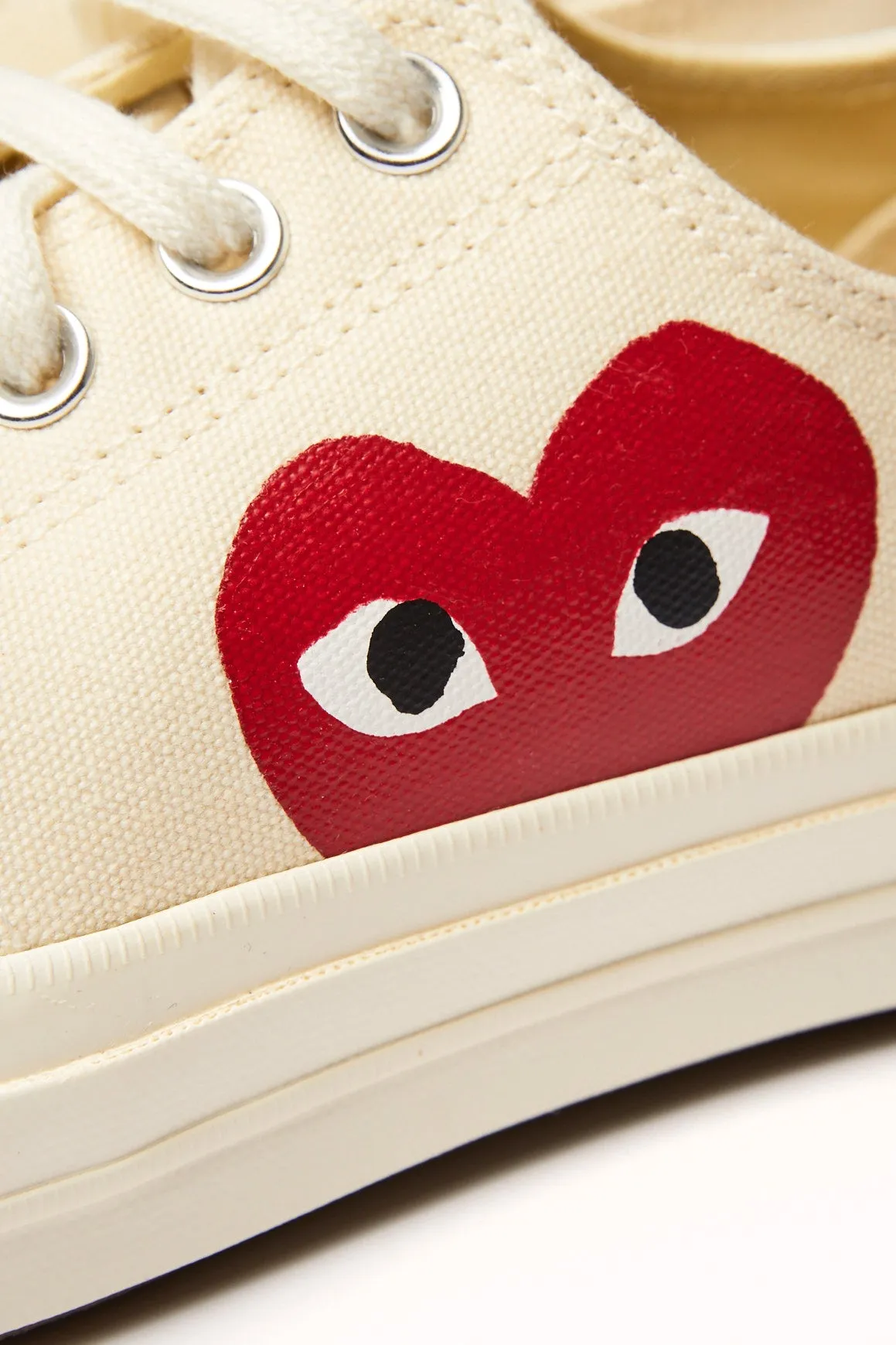 Comme des Garcons PLAY x Converse Chuck 70 Low Single Heart Shoes