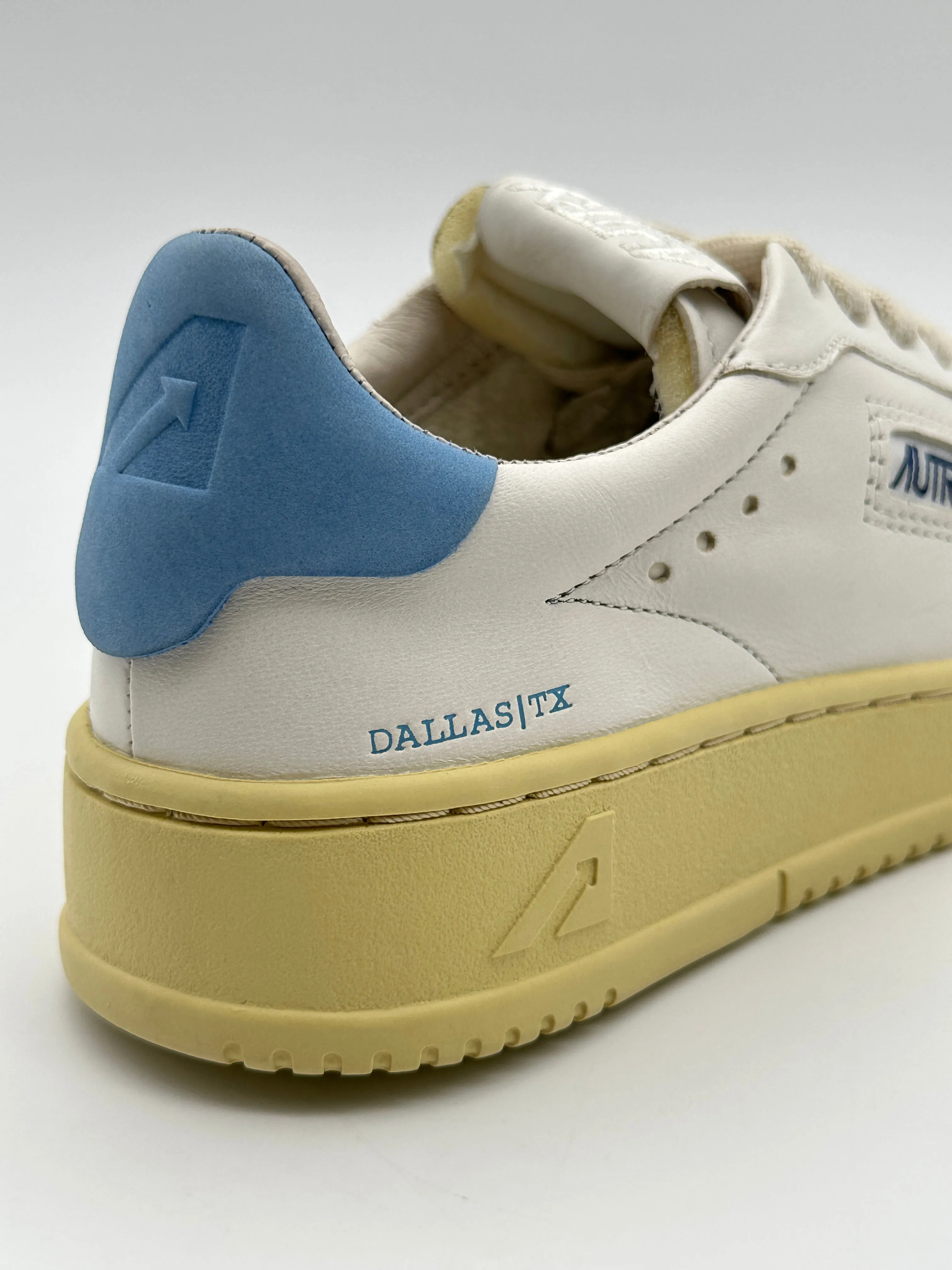 Dallas Low Sneakers