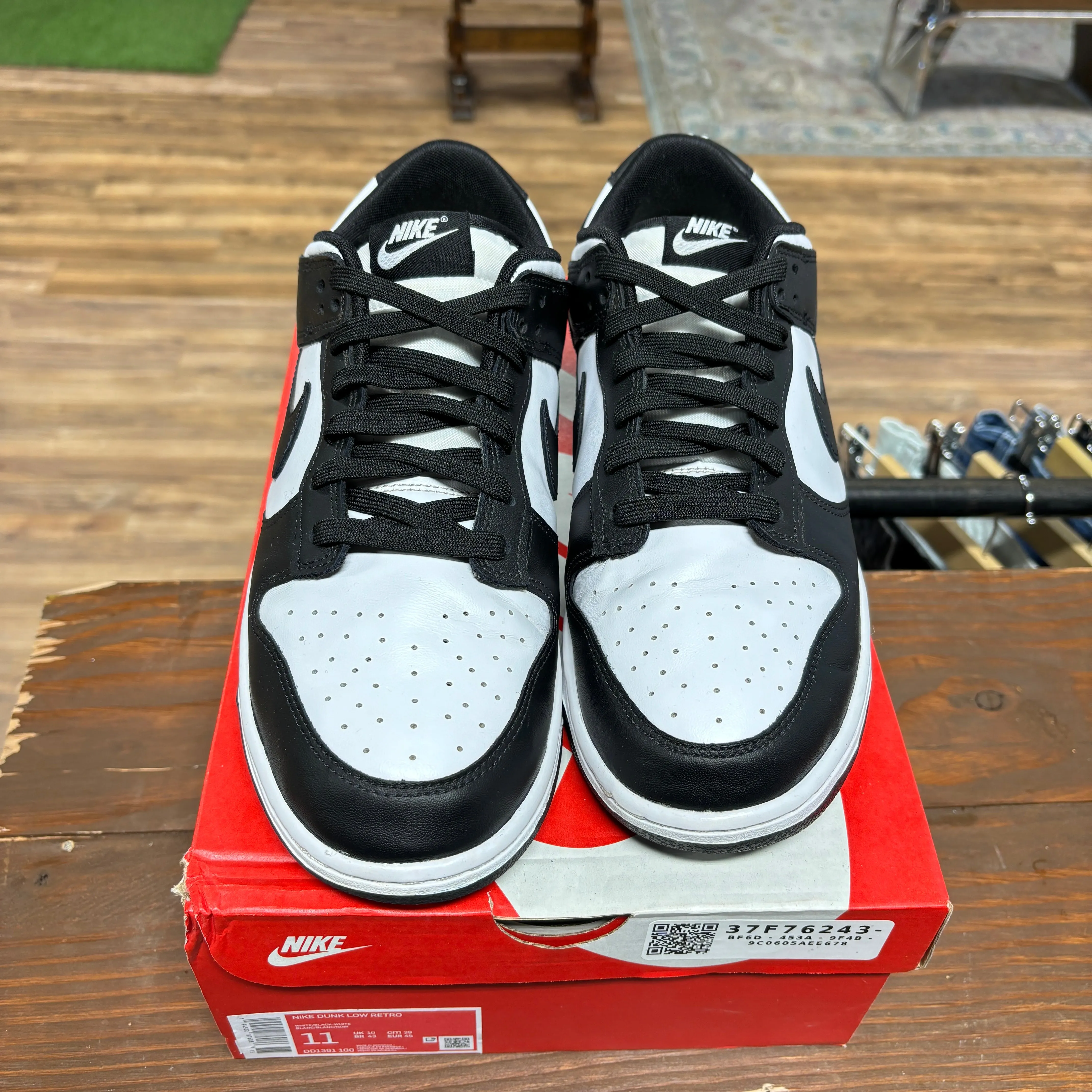 Nike Dunk Low 'Panda' Size 11