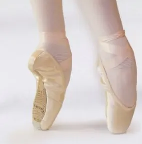 PS909 - Sansha Legende Pointe Shoe